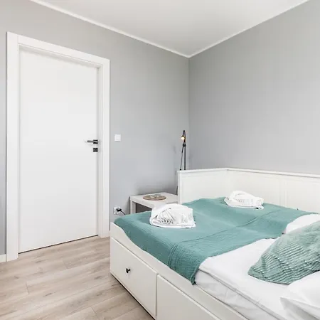 Jantar - 4 Pory Roku Apartment Kolobrzeg