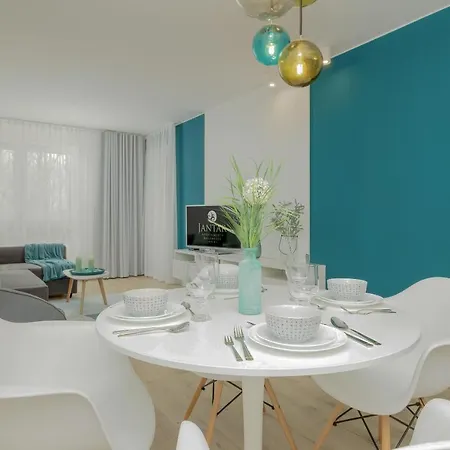 Jantar - 4 Pory Roku Kolobrzeg